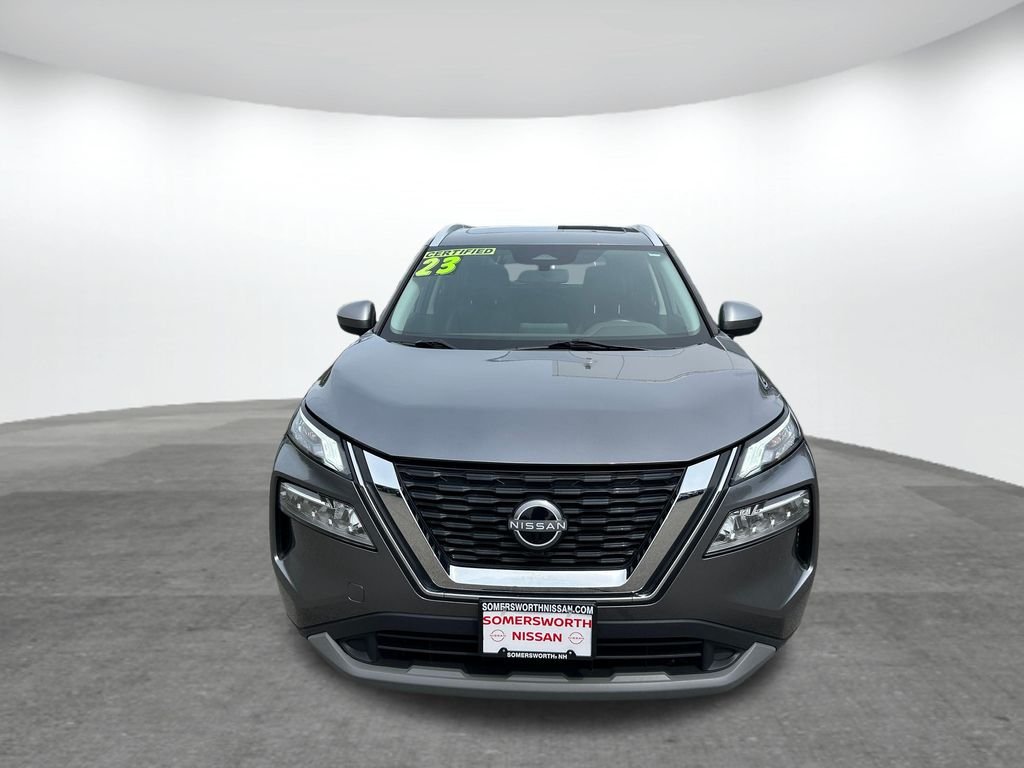 Used 2023 Gray Nissan SV image 3