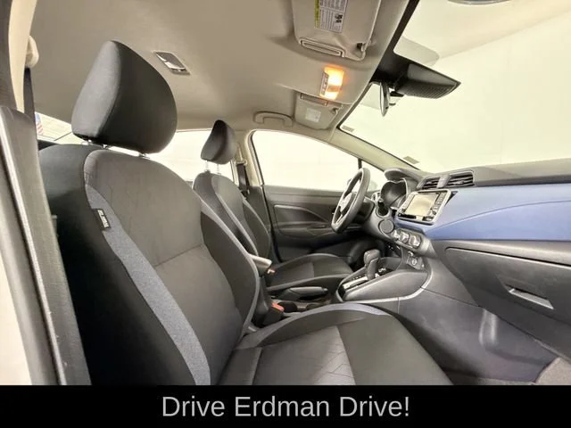 2025 Nissan Versa Sedan SV - Photo 24