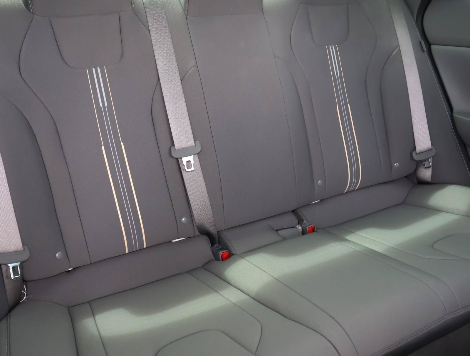 Used 2025 Serenity White Hyundai SEL Sport image 17