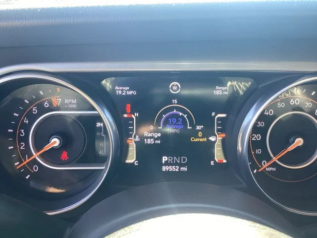 Used 2018 Crystal Metallic Jeep Unlimited Sahara image 19