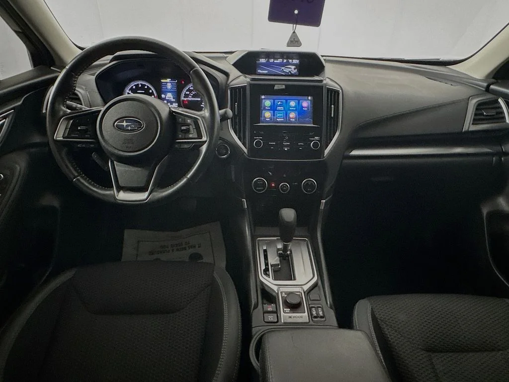 Used 2020 Silver Subaru Premium image 26