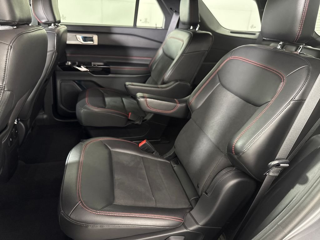 2024 Ford Explorer ST-LINE - Photo 13