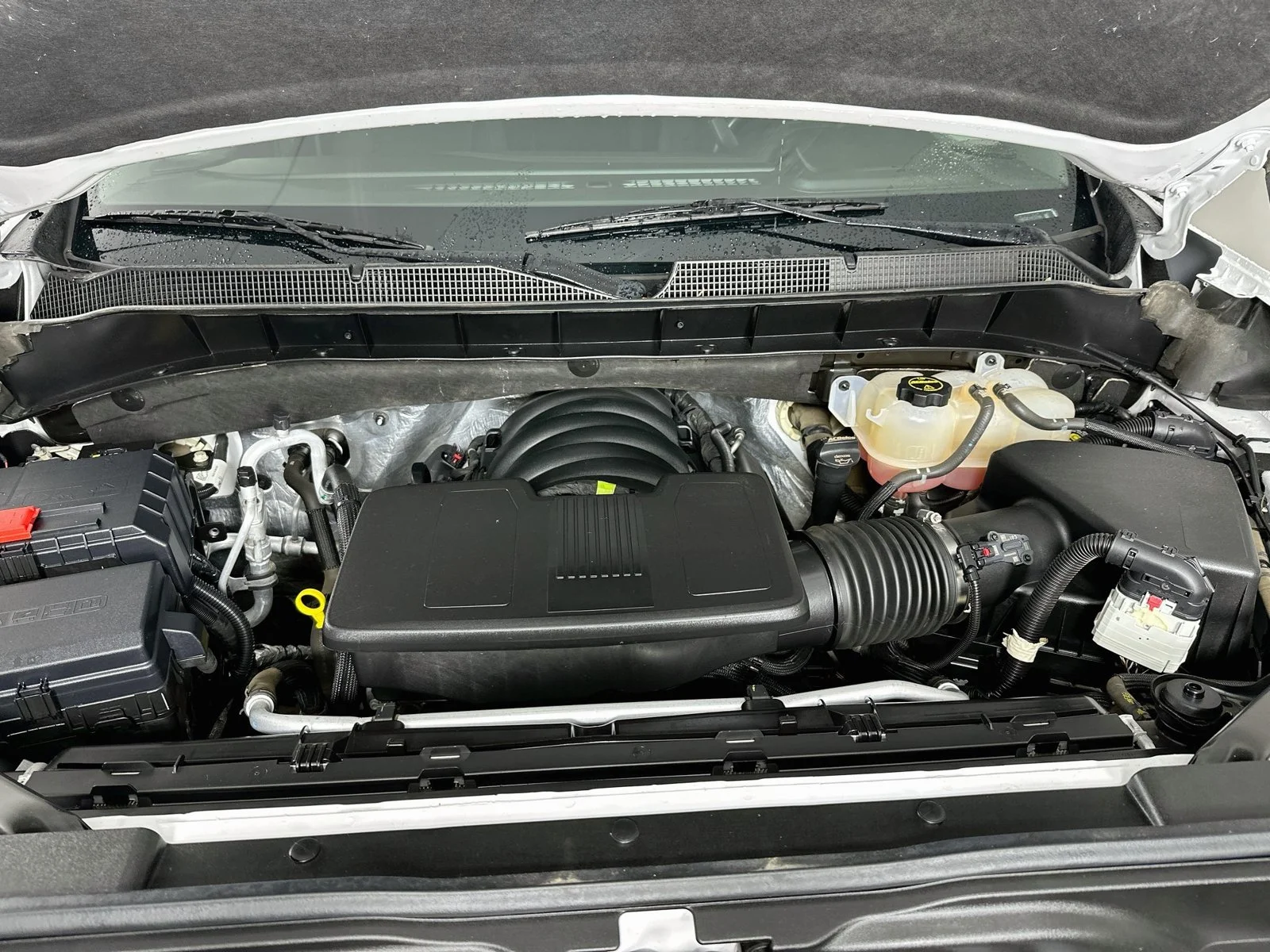 Used 2024 White Chevrolet LT image 31