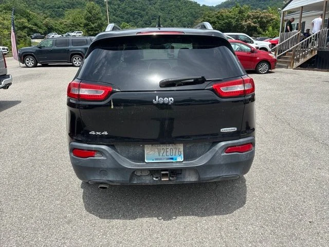 Used 2014 Black Jeep Latitude image 6