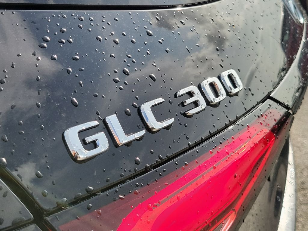 New 2026 Black Mercedes-Benz GLC 300 image 7