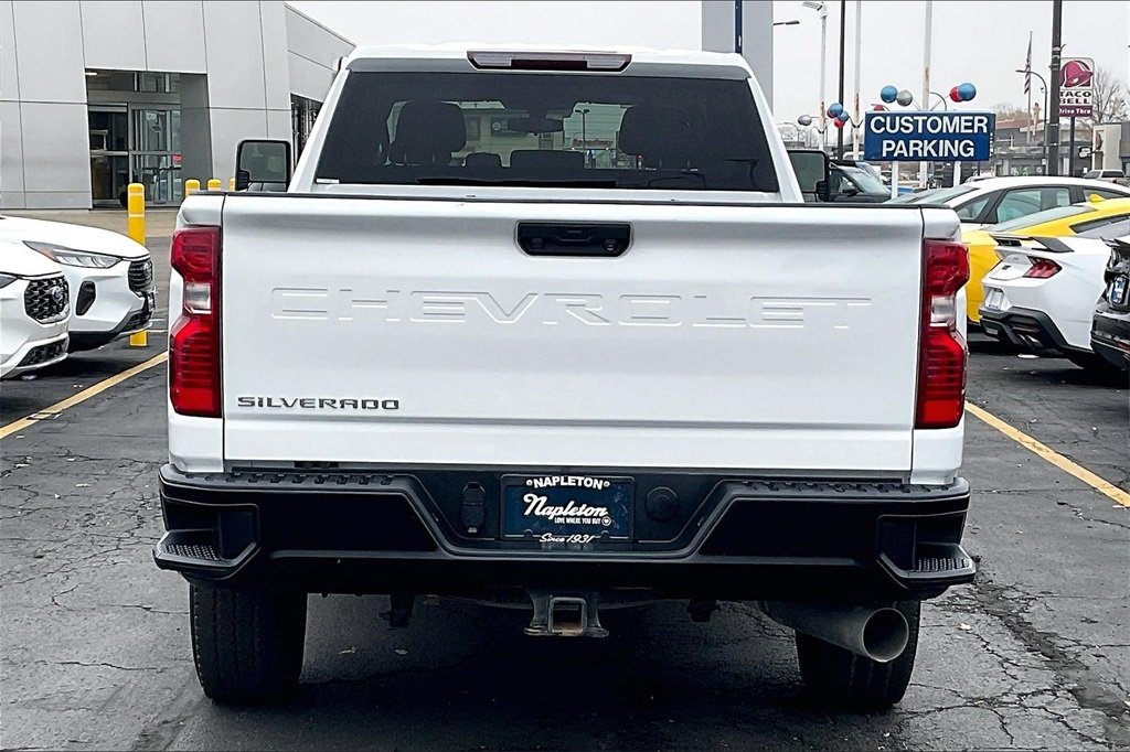 2023 CHEVROLET SILVERADO HD - Image 2