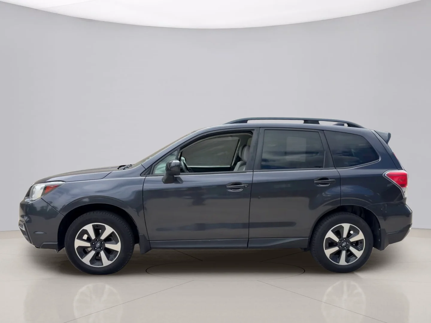 Used 2018 Black Subaru 2.5I PREMIUM image 2