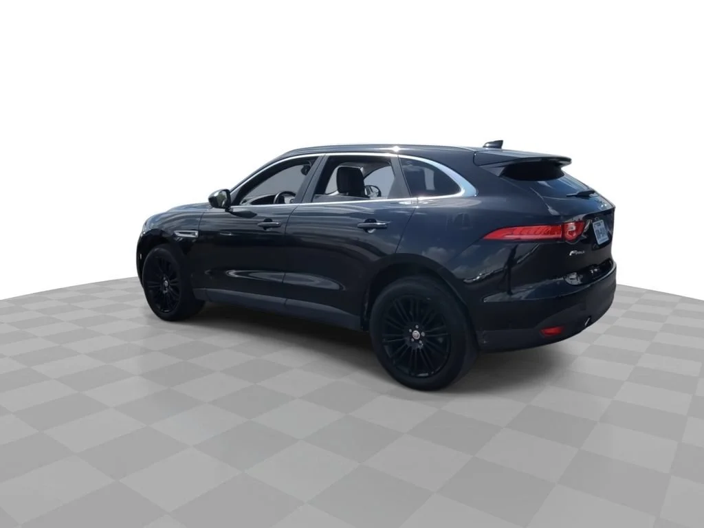 Used 2019 Black Jaguar 30t Portfolio image 6