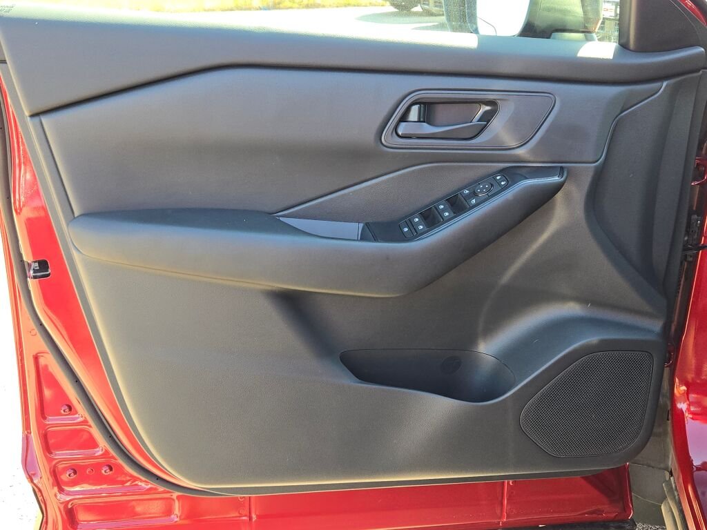 2025 Nissan Rogue S - Photo 19