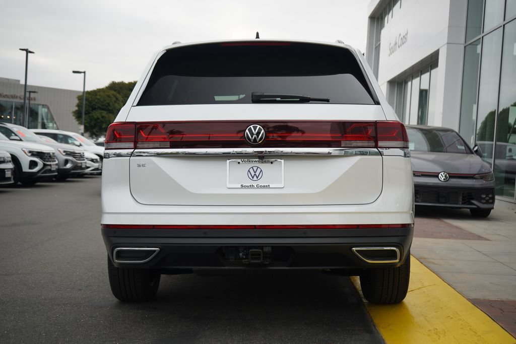 New 2026 Opal White Pearl Volkswagen SE w/Technology image 4