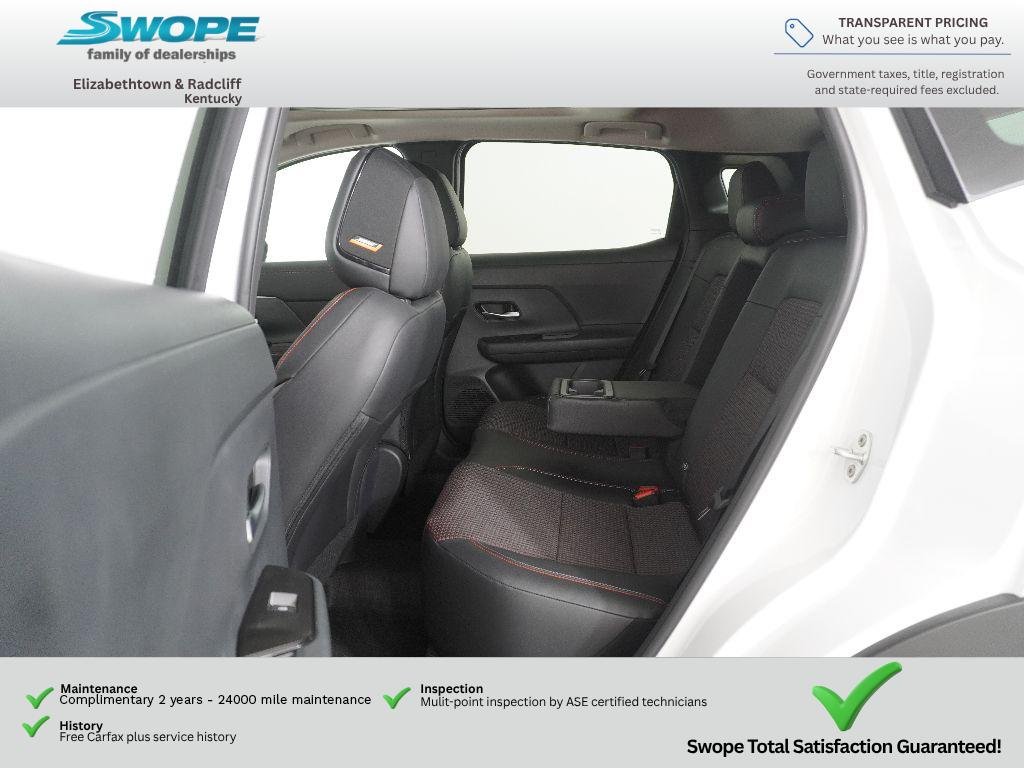New 2026 Aspen White TriCoat / Super Black Two-tone Nissan SR image 13