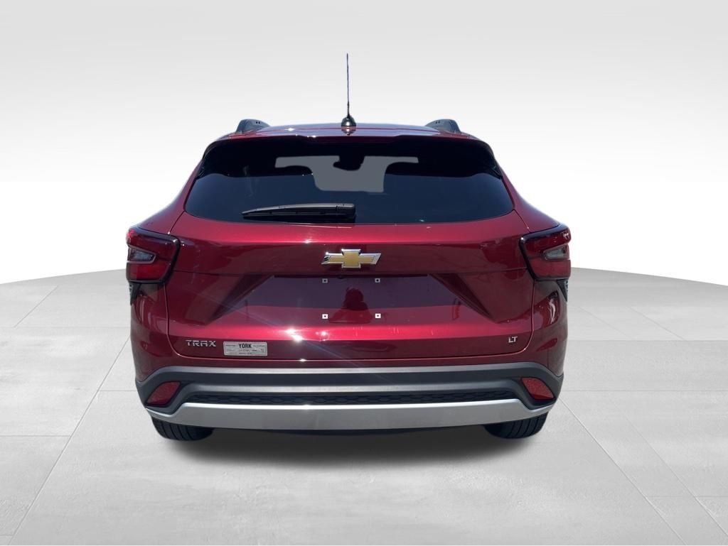 Used 2025 Red Chevrolet LT image 4