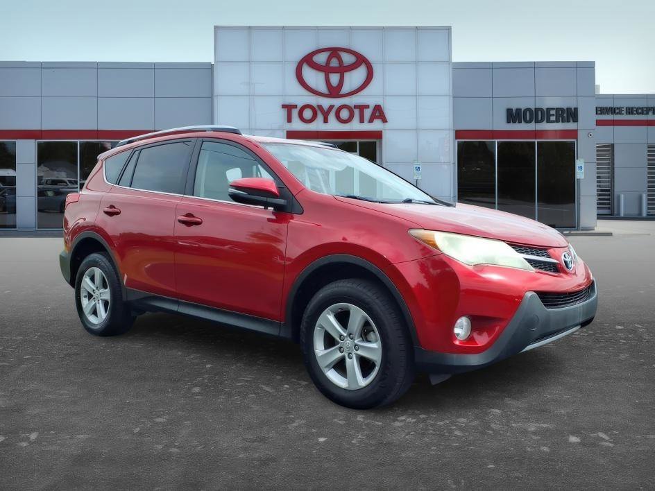Used 2014 Barcelona Red Metallic Toyota XLE image 8