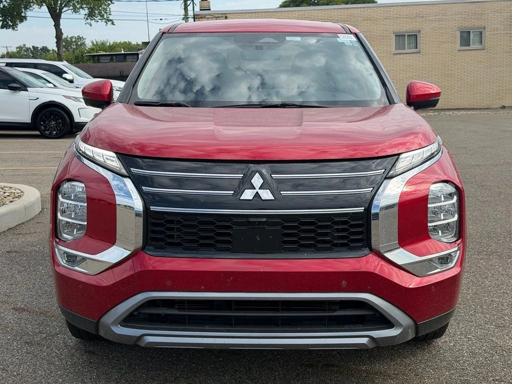 2025 Mitsubishi Outlander SE - Photo 6