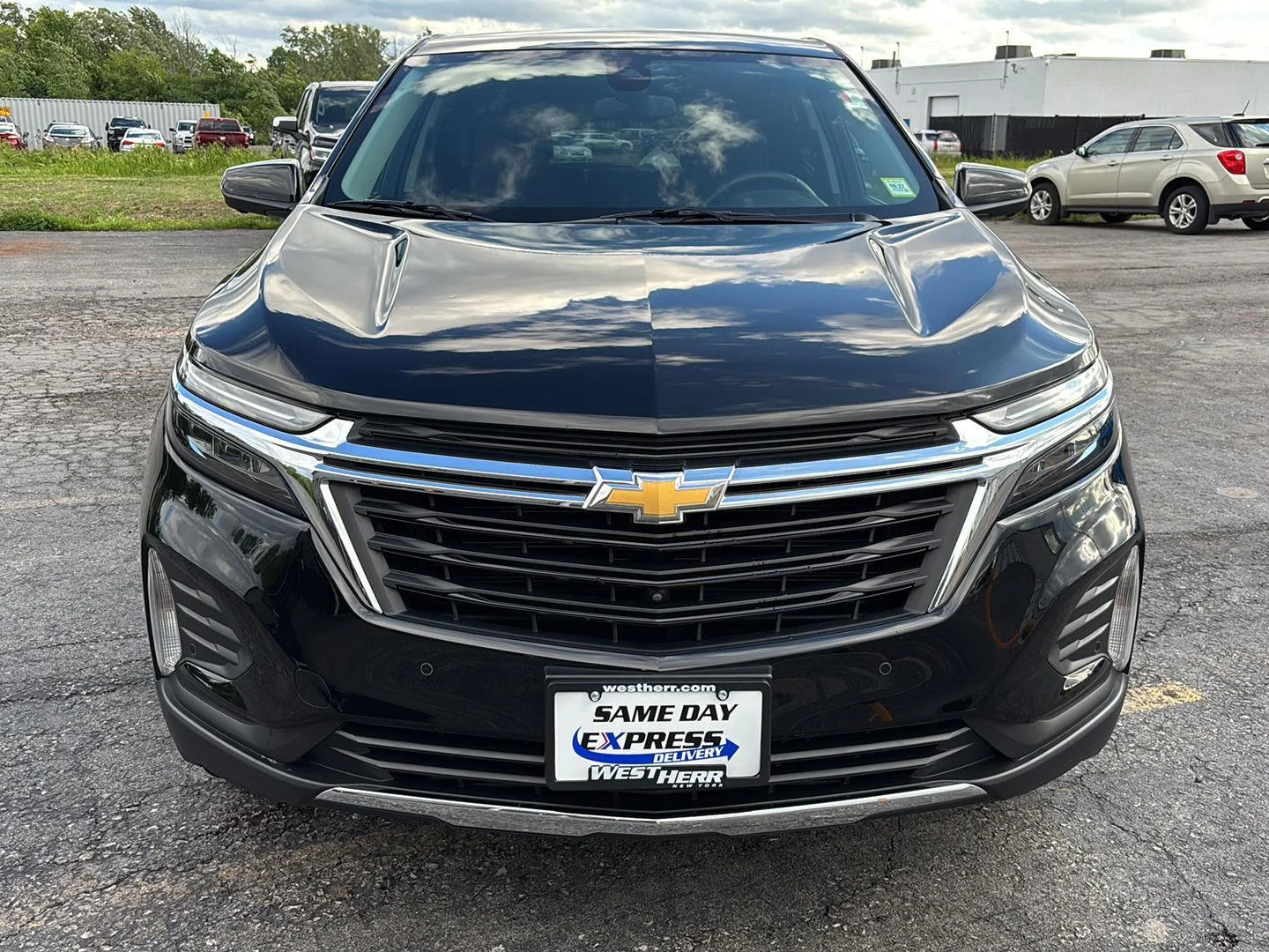 Used 2023 Mosaic Black Metallic Chevrolet LT image 8
