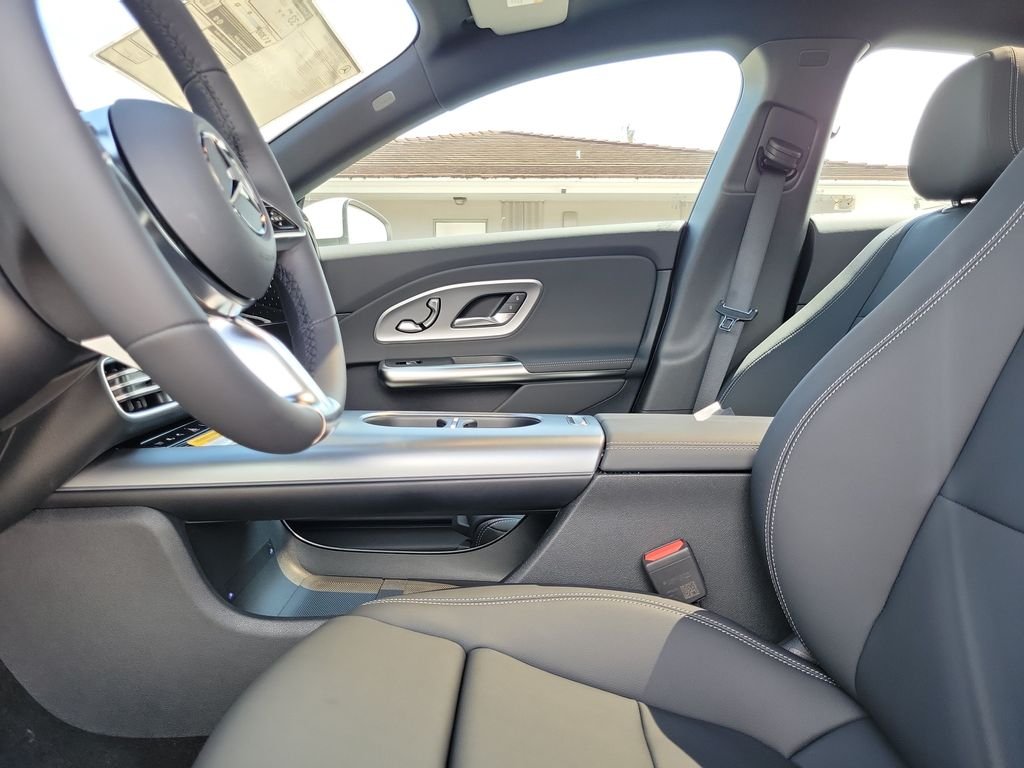 New 2027 Polar White Mercedes-Benz CLA 220 image 18