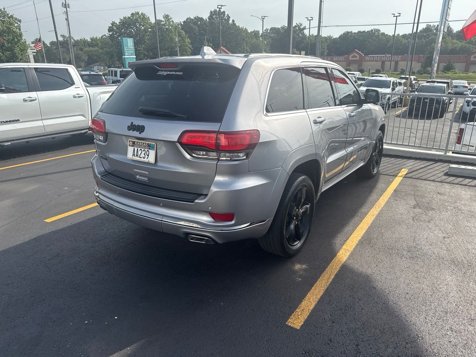 Used 2015 Silver Jeep Overland image 6