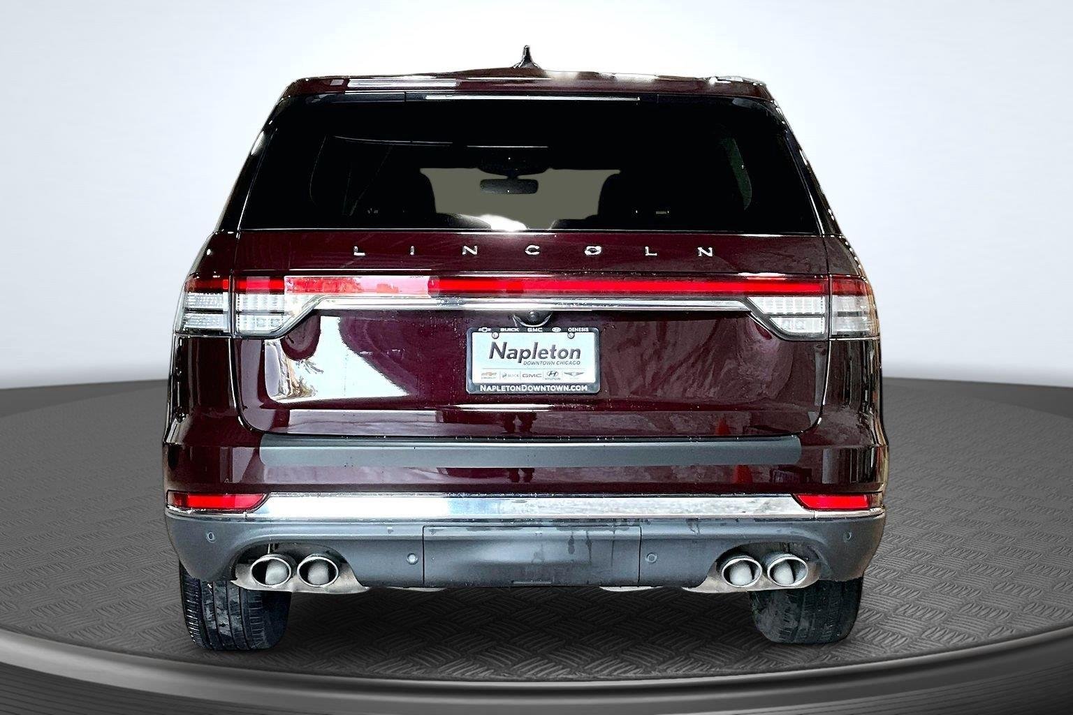 Used 2024 Diamond Red Metallic Tinted Clearcoat Lincoln Reserve image 4