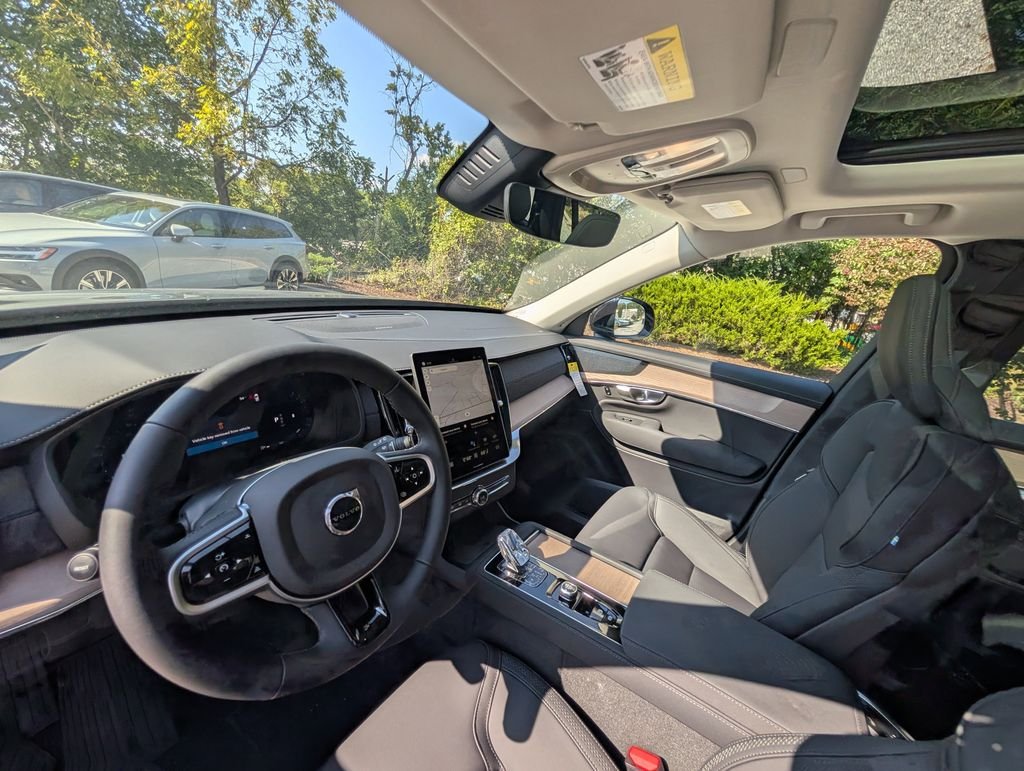 2026 Volvo XC90 Plus - Photo 10