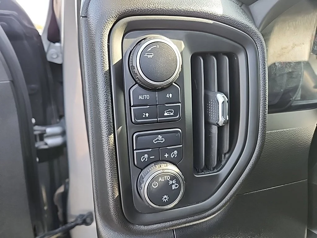 Used 2023 Gray Chevrolet Custom image 16
