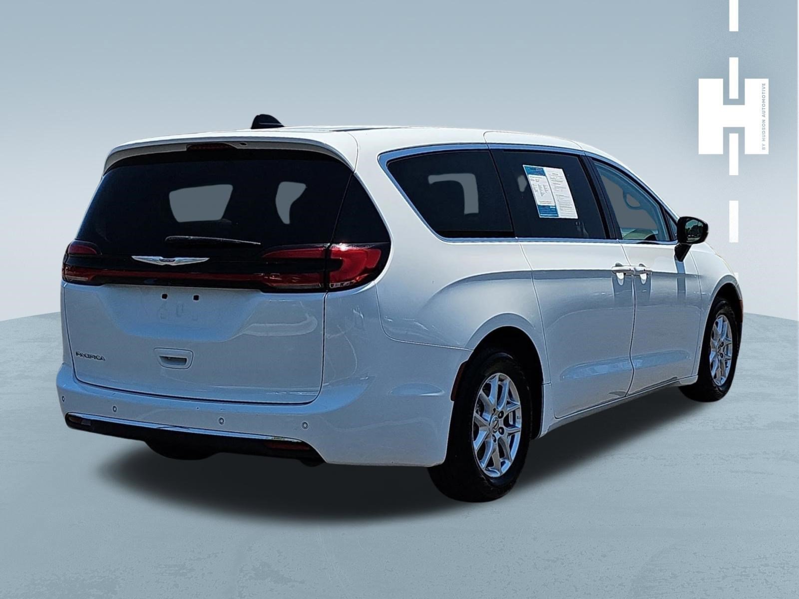 Used 2023 Bright White Clearcoat Chrysler Touring L image 3