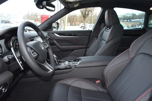 Used 2024 Nero Assoluto Metallic Maserati GT Ultima AWD ~ NERO/NERO ~ CPO ELEGIBLE image 9
