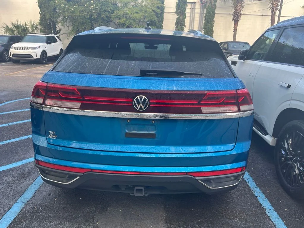 Used 2024 Blue Volkswagen 2.0T SE w/Technology image 6