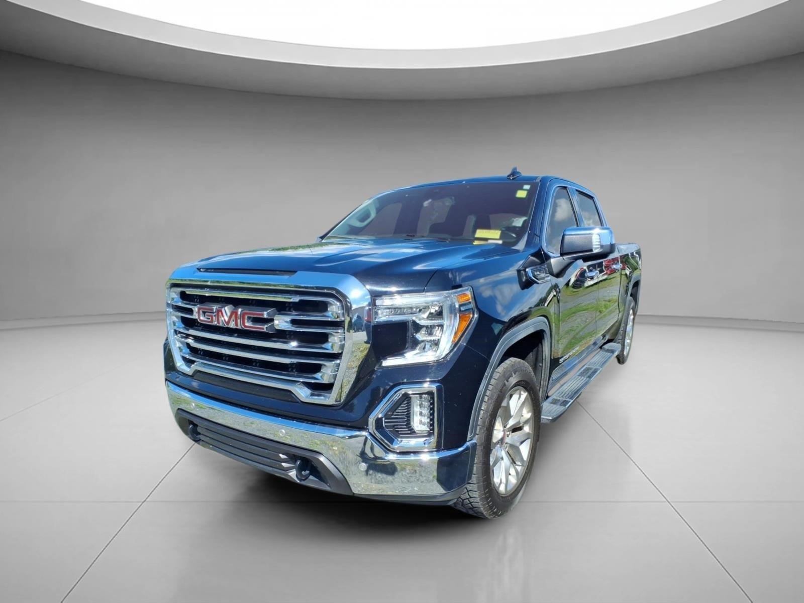 Used 2021 Onyx Black GMC SLT image 1
