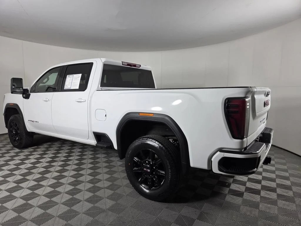 Used 2025 Summit White GMC AT4 image 7