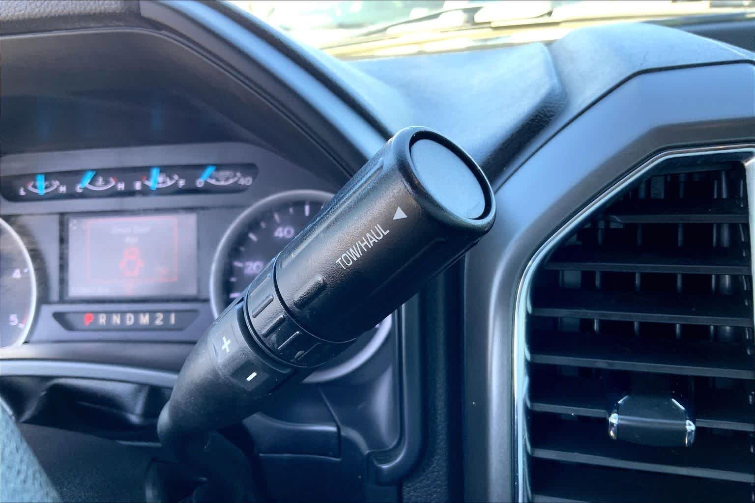 Used 2018 Magnetic Metallic Ford XLT image 31