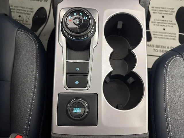 Used 2023 Silver Metallic Ford Outer Banks image 17