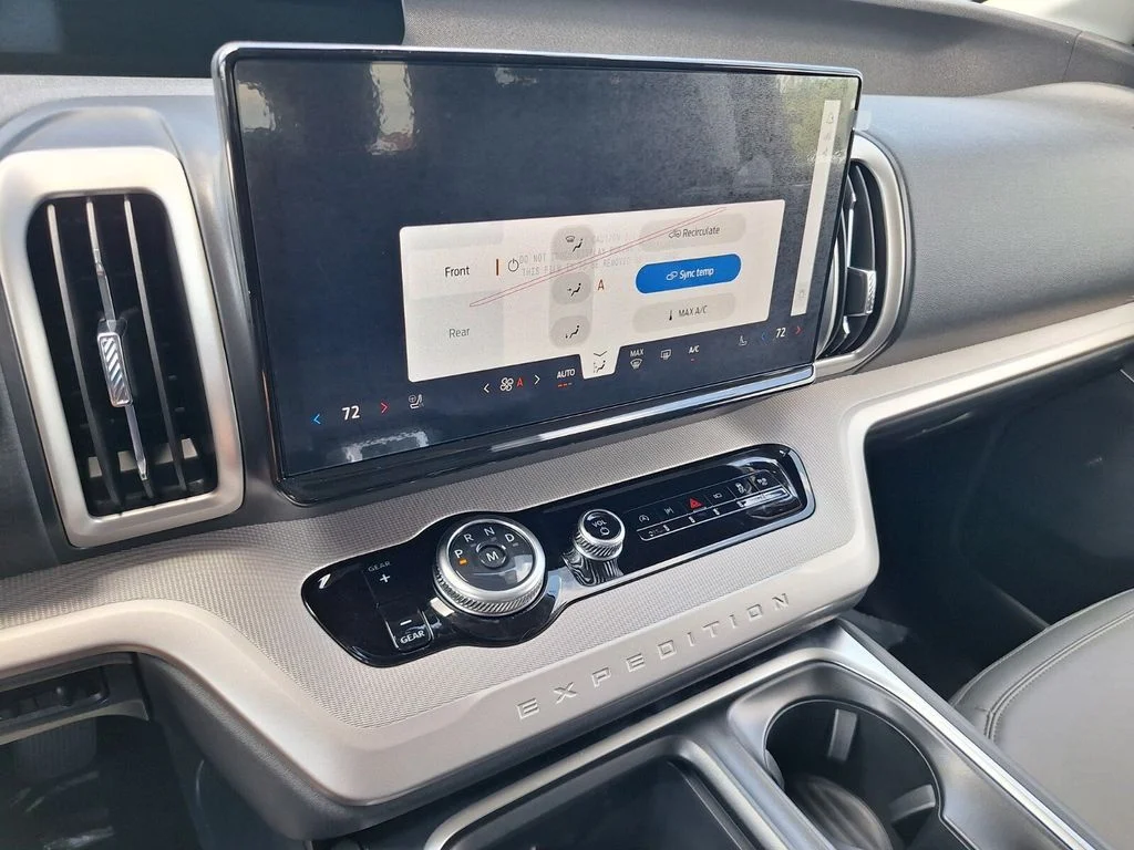 New 2026 Agate Black Metallic Ford Active image 25