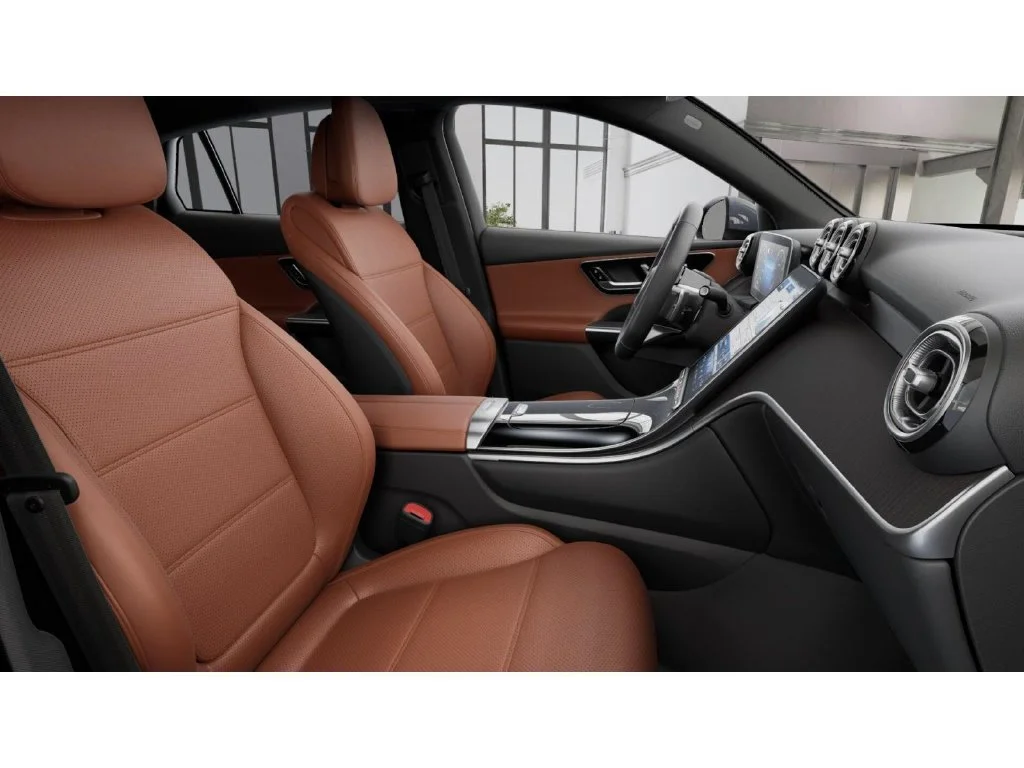 New 2027 White Mercedes-Benz GLC 300 Coupe image 4