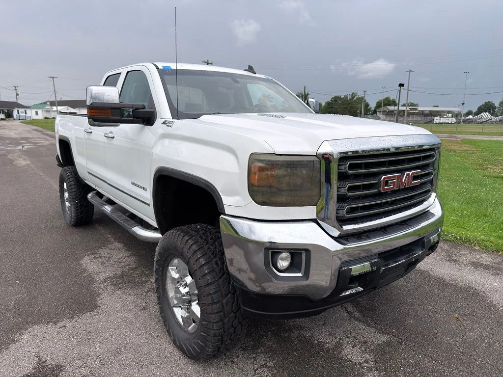 Used 2016 White GMC SLT image 6