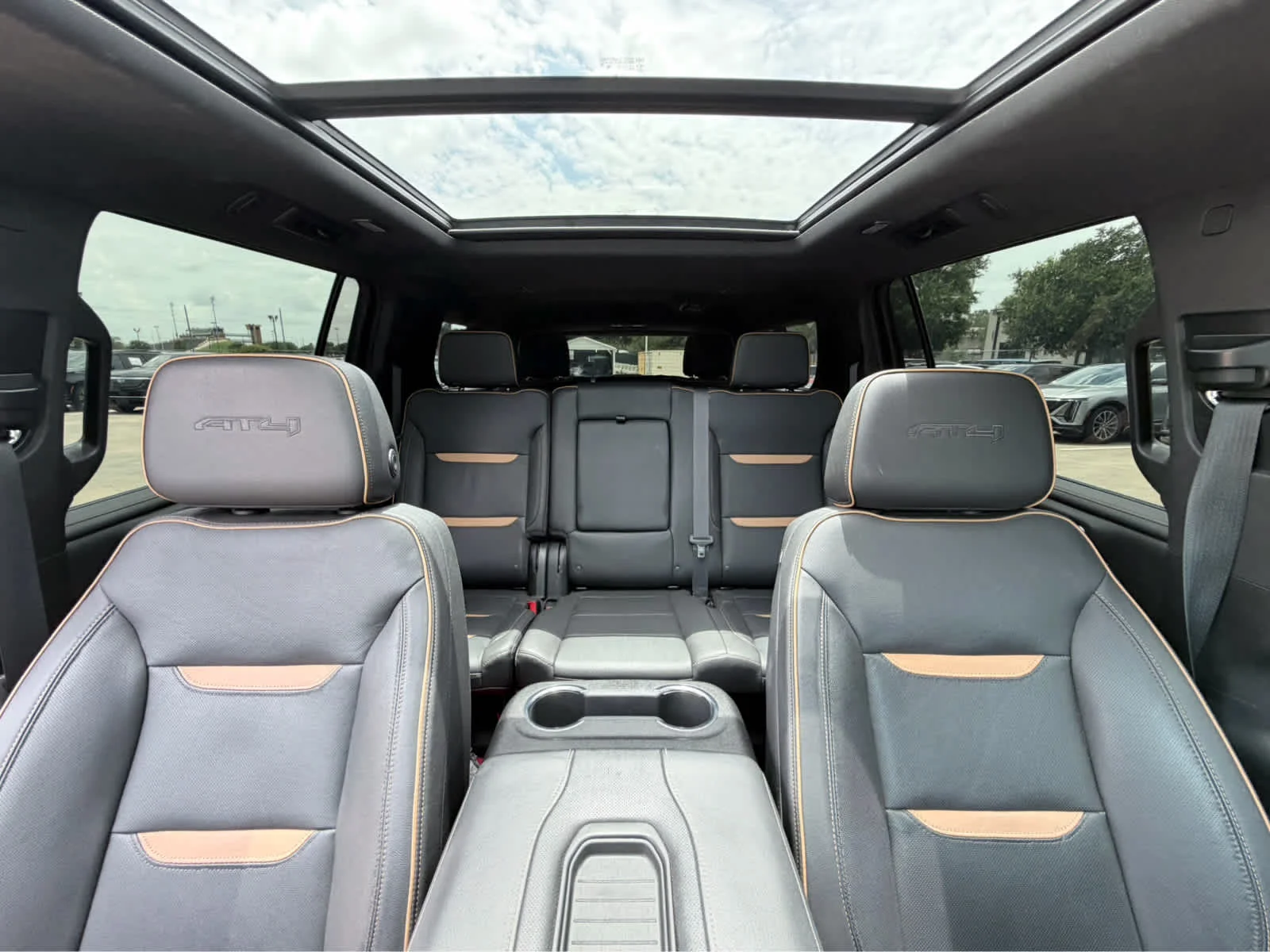 Used 2023 Sterling Metallic GMC AT4 image 16