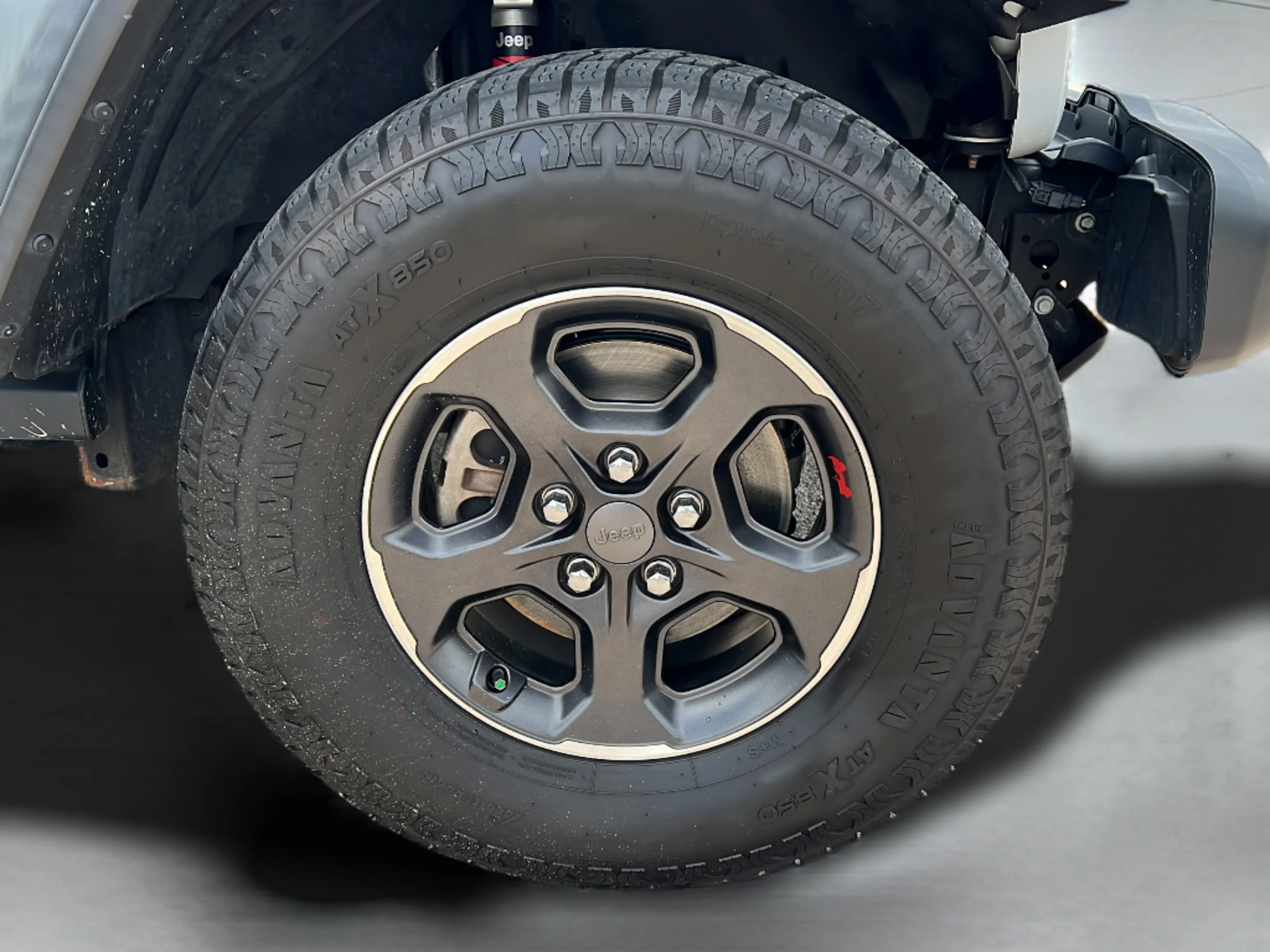 Used 2022 Bright White Clearcoat Jeep Rubicon image 27