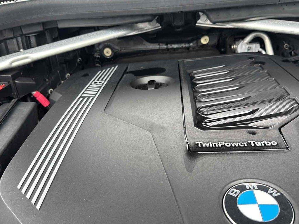 Used 2019 Black Sapphire Metallic BMW xDrive40i image 36
