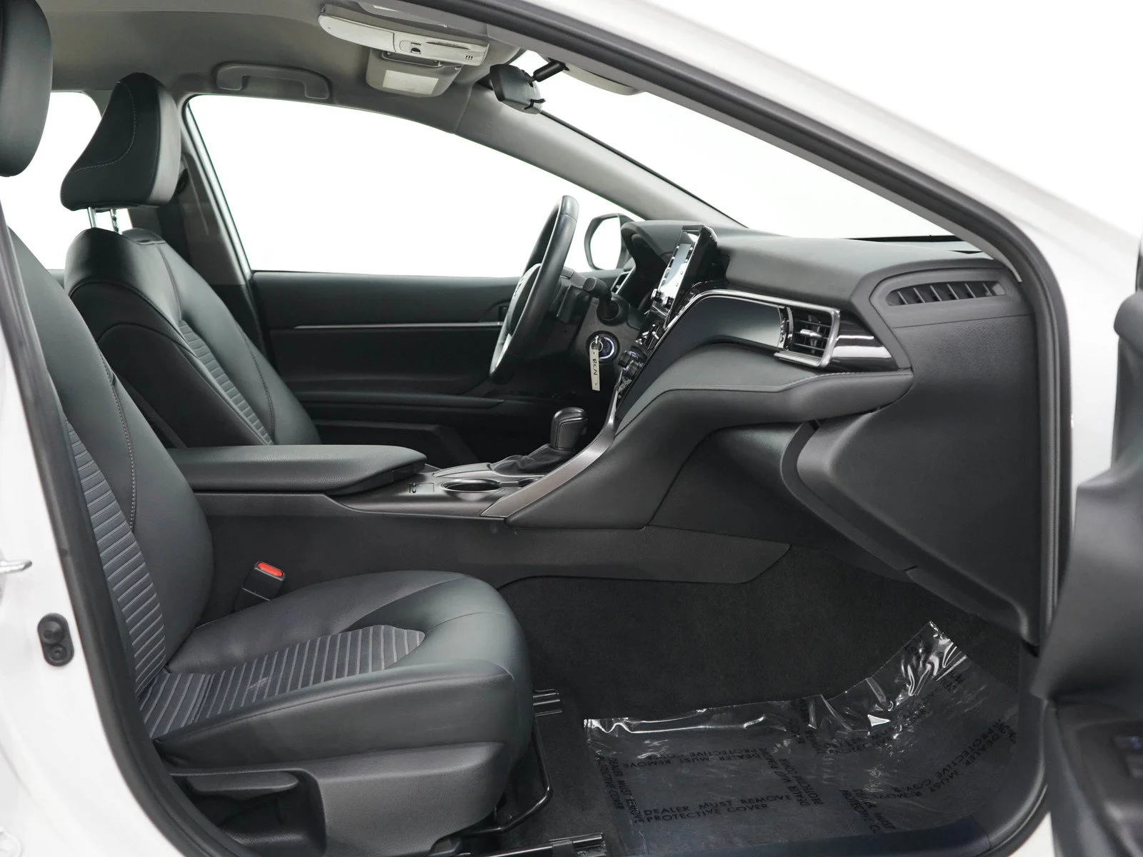 Used 2024  Toyota  image 11