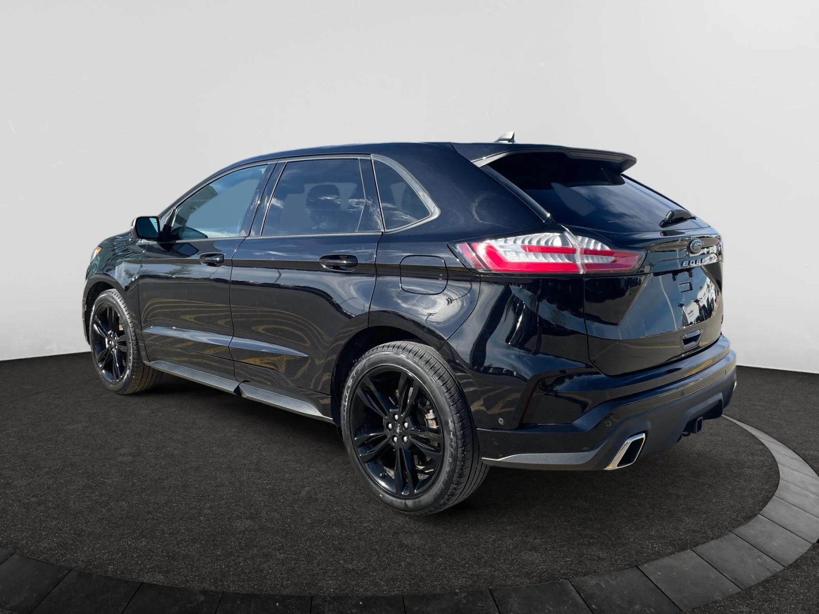 Used 2022 BLACK Ford ST AWD image 3