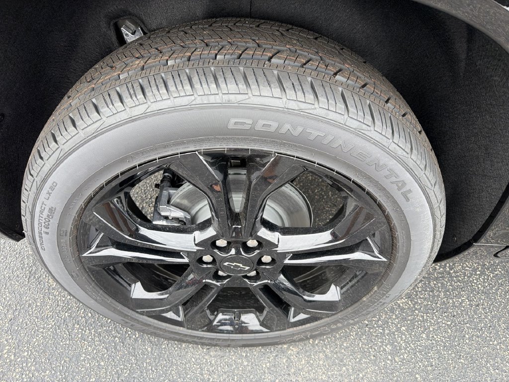 New 2027 Mosaic Black Metallic Chevrolet RS image 4