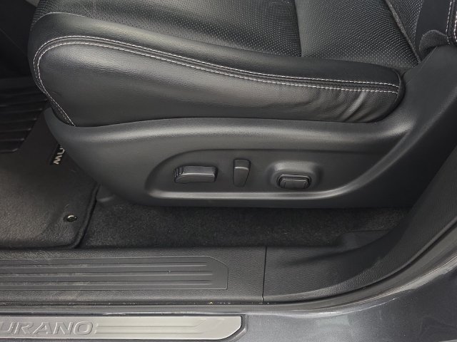 Used 2020 Gun Metallic Nissan SL image 17