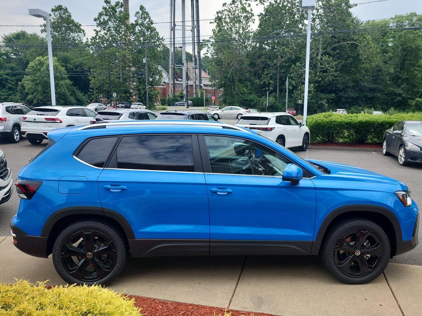 New 2026 Cornflower Blue Volkswagen SEL image 6