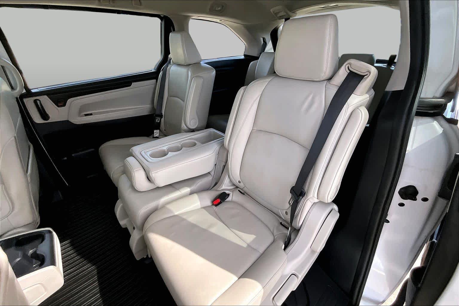 Certified Used 2025 Platinum White Pearl Honda EX-L image 20