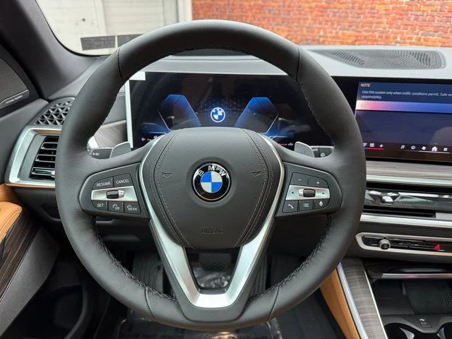 Used 2026 Gray BMW xDrive40i image 14