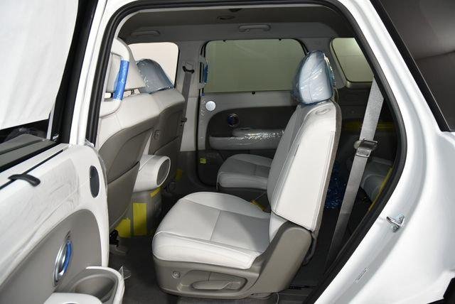 New 2026 White Hyundai SEL 7P image 79
