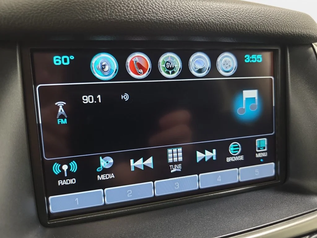 Used 2020 Black Chevrolet Premier image 21