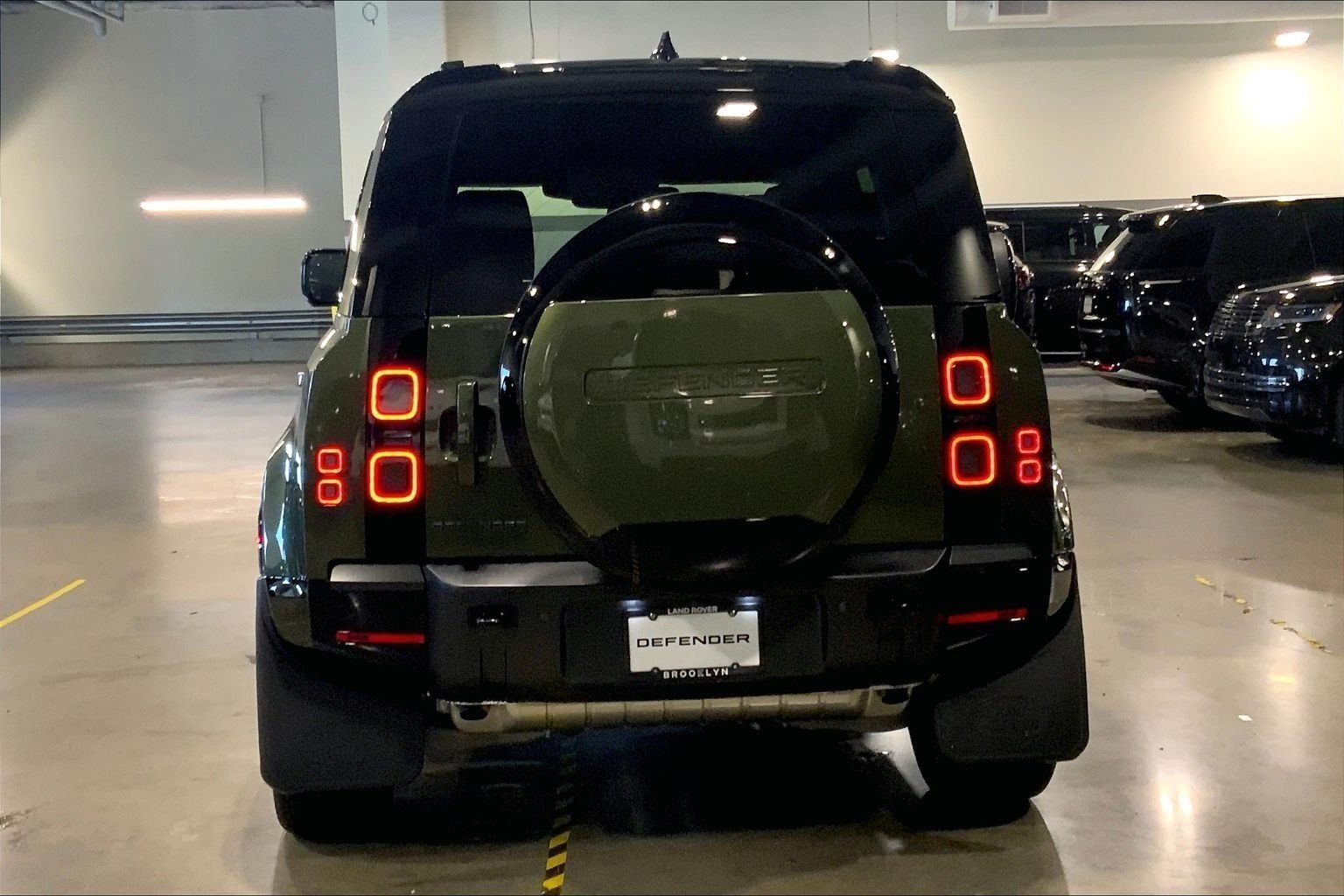 New 2026 Woolstone Green LAND ROVER X-Dynamic SE image 4