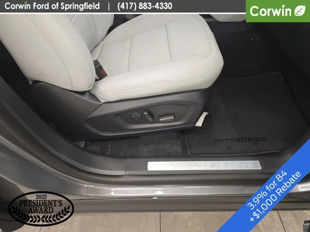 New 2026 Carbonized Gray Metallic Ford Platinum™ image 14