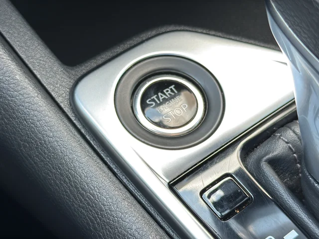 Used 2024 Gray Nissan SV image 29