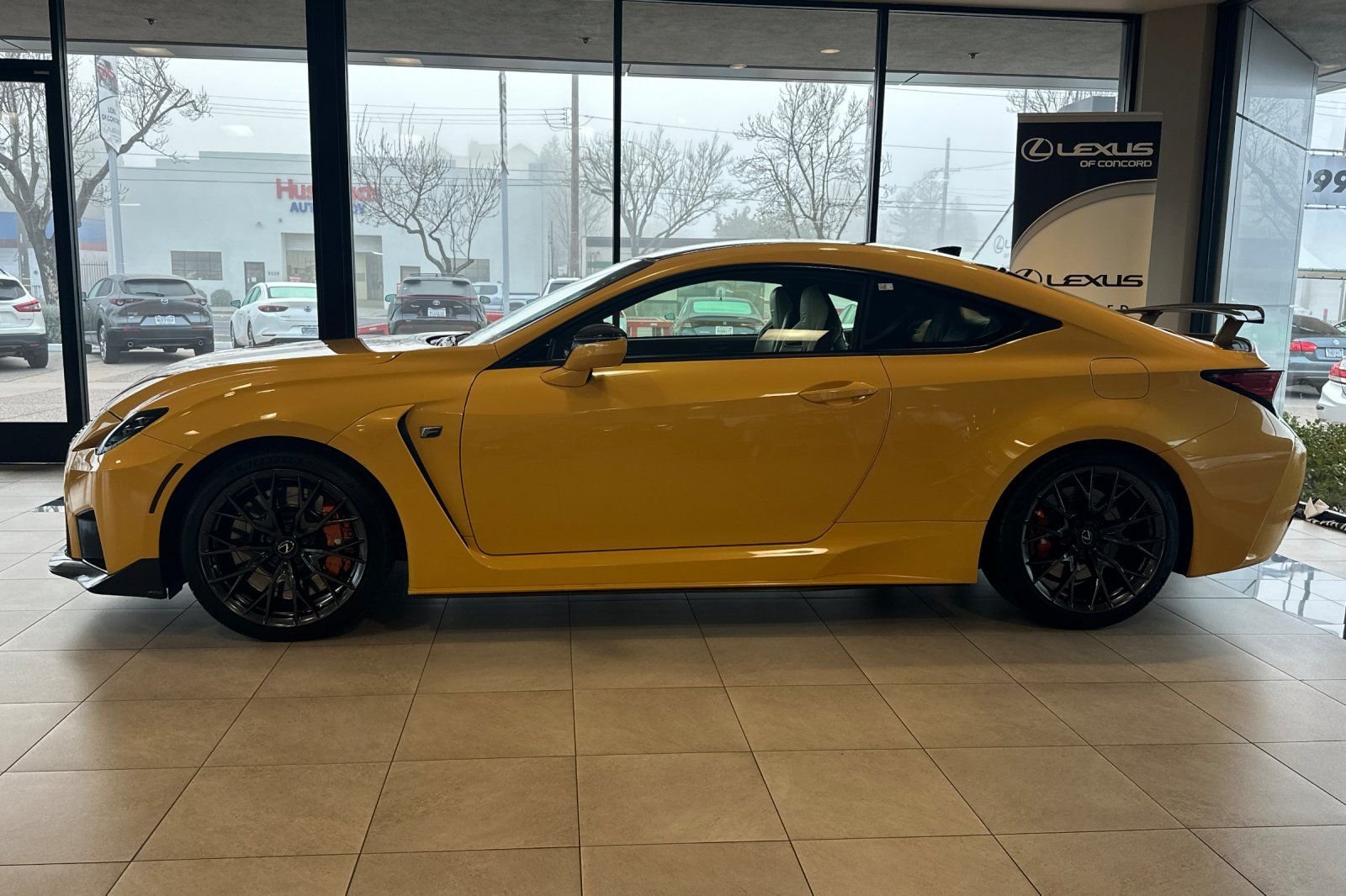 2023 Lexus RC F - Photo 3